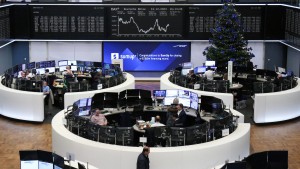 Dax springt erstmals über 17.000 Punkte