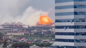 Heftige Explosion im Hafen von Ningbo