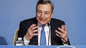 Draghi drückt expansive Haushaltspolitik in Italien durch