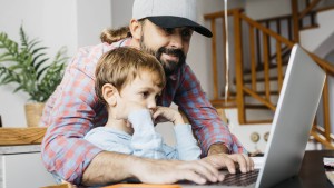 Wie Eltern die Berufswahl ihrer Kinder prägen