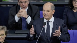 Scholz schließt Lieferung von Kampfjets und Truppen an Ukraine aus