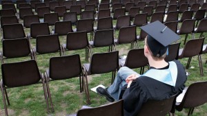 Anteil der Jugendlichen ohne Abschluss seit Jahren bei sechs Prozent