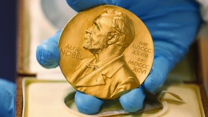 Physik-Nobelpreis geht an Forscher aus Amerika, Frankreich und Kanada