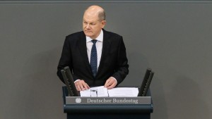 Scholz: Urteil schafft neue Realität für alle künftigen Regierungen