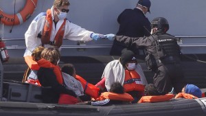 Immer mehr Migranten nehmen das Boot nach England