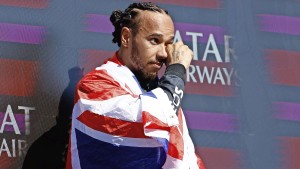 Tränen des Triumphs bei Lewis Hamilton