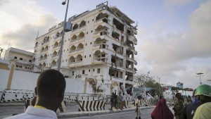 Autobombenanschlag erschüttert Mogadischu