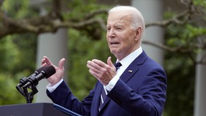 In fünf Swing States hinter Trump: Biden mit dem Rücken zur Wand?