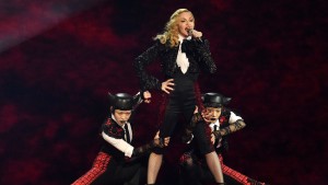 Madonna muss ins Krankenhaus