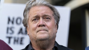 Früherer Trump-Berater Steve Bannon schuldig gesprochen