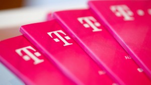 Bund gegen Fragerecht für Telekom-Aktionäre