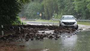 Teile Deutschlands kämpfen wieder mit Starkregen