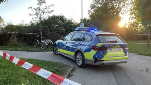 Angeblich „Allahu Akbar“-Rufe bei Messerattacke – Angreifer tot