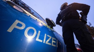 Explosion vor Haus bei Bonn: Polizei prüft Zusammenhang mit Kölner Tatserie