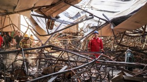 Vier Haftbefehle nach Brand auf Hochzeit im Irak