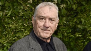 Frau wollte offenbar die Weihnachtsgeschenke von Robert De Niro stehlen