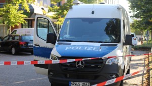 Polizei ermittelt wegen Schüssen auf Uhrengeschäft in Köln