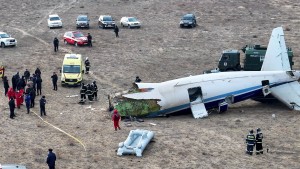 38 Tote und 29 Überlebende nach Flugzeugabsturz in Kasachstan