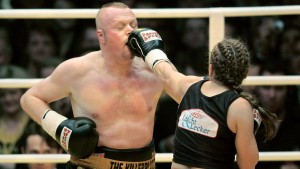 RTL überträgt Boxkampf von Stefan Raab gegen Regina Halmich