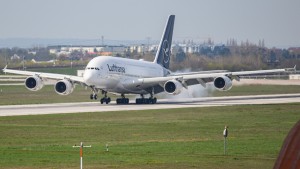 Rückkehr der Riesenflieger mit viel Getöse