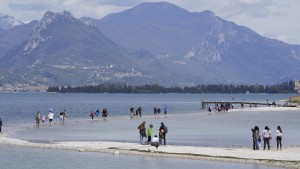 Über die Hälfte der weltweit größten Seen verliert Wasser