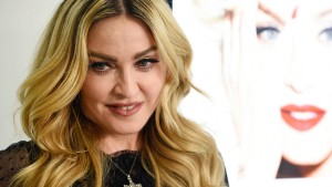 Instagram zensiert Madonnas Verschwörungstheorien