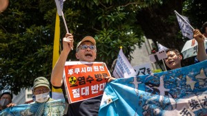 Protest gegen Einleitung von Fukushima-Abwasser in Meere