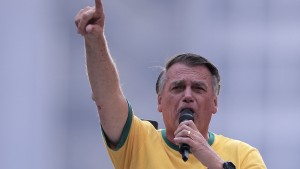 Polizei: Ex-Präsident Bolsonaro wollte Armeespitze zu Putsch überreden