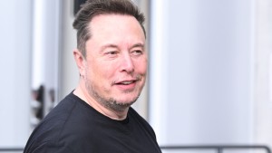 Das sollte ein Witz sein, sagt Elon Musk