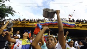 Beginnt in Venezuela das alte Spiel?