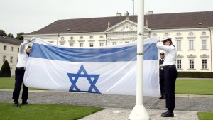 Israelis blicken positiver auf Deutschland als Deutsche auf Israel