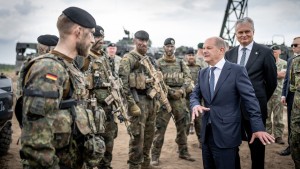 Scholz will Ostflanke der NATO militärisch stärken