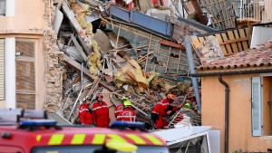 Baby aus eingestürztem Wohnhaus in Südfrankreich gerettet