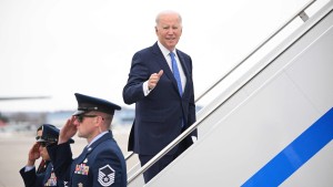 Joe Biden bleibt der Krönung Charles’ III. fern