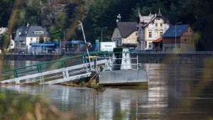 Schiffsverkehr auf Teilen der Oder, Elbe und Donau gesperrt