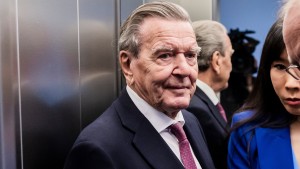 Schröder hat keinen Anspruch auf Bundestagsbüro