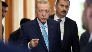 Erdoğan begnadigt Haupttäter eines Anschlags auf Aleviten