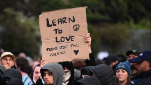 Anti-rassistische Proteste in Liverpool und London