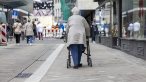 Jeder fünfte Versicherte bekommt monatlich unter 1200 Euro Rente