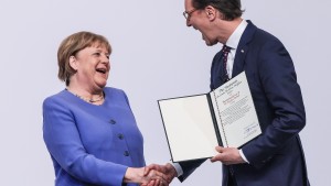 Merz gegen Merkel, nächste Runde