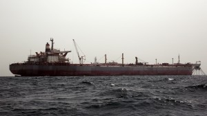 Warum es Jahre dauerte, Öl aus einem rostigen Tanker zu pumpen