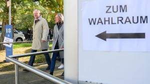 Spitzenkandidaten geben Stimmen ab