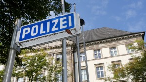 Polizei kommt zwei Stunden nach Notruf wegen rechtsextremer Parolen