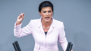 Sahra Wagenknecht meldet rund 750.000 Euro an Nebeneinkünften