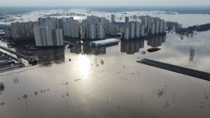 In Russland stehen fast 18.000 Häuser unter Wasser