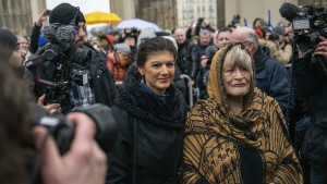 Schwarzer und Wagenknecht veröffentlichen neuen Friedensappell