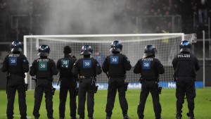 Auch Hessen für Beteiligung an Polizeikosten