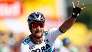 Sagan schlägt zurück und trägt jetzt Gelb