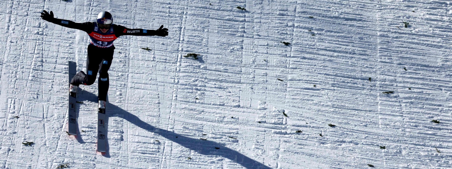 Wellinger beschert Skispringern den ersten Sieg