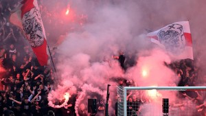 Bürgermeisterin warnt Ajax nach Fan-Randale